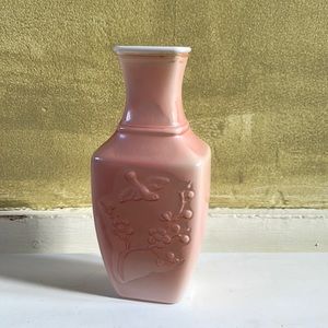 Avon Spring Dynasty Fragranced Vase  Rose Pink 7” 1982